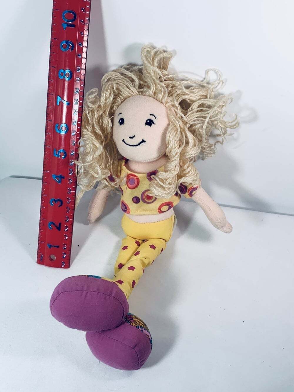 Sesilia Groovy Girl Doll plush